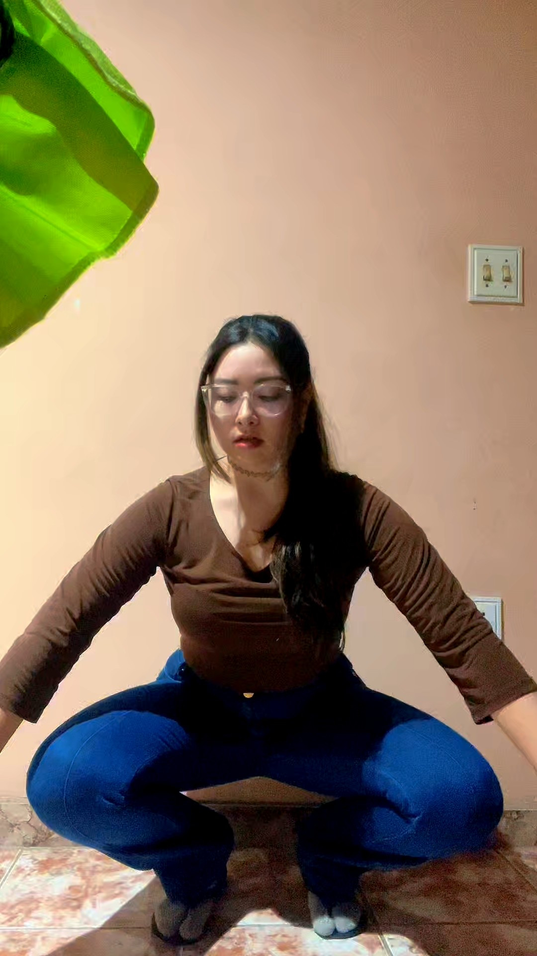 Pq cócoras é tão difícil? 🤣 A Erica disse que em 15 dias é para eu ver alguma evolução hahaha 
https://www.instagram.com/reel/DNY8QhBy-P1/?igsh=bjJxczRraHhxaWNi 

#ararassp #cocoras #humor #meme #fortalecimentomuscular 

#LTKfitness #LTKspring #LTKbrasil