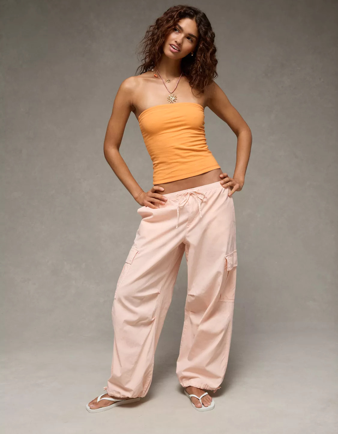 AE Low-Rise Baggy Cargo Parachute Pant | American Eagle Outfitters (US & CA)