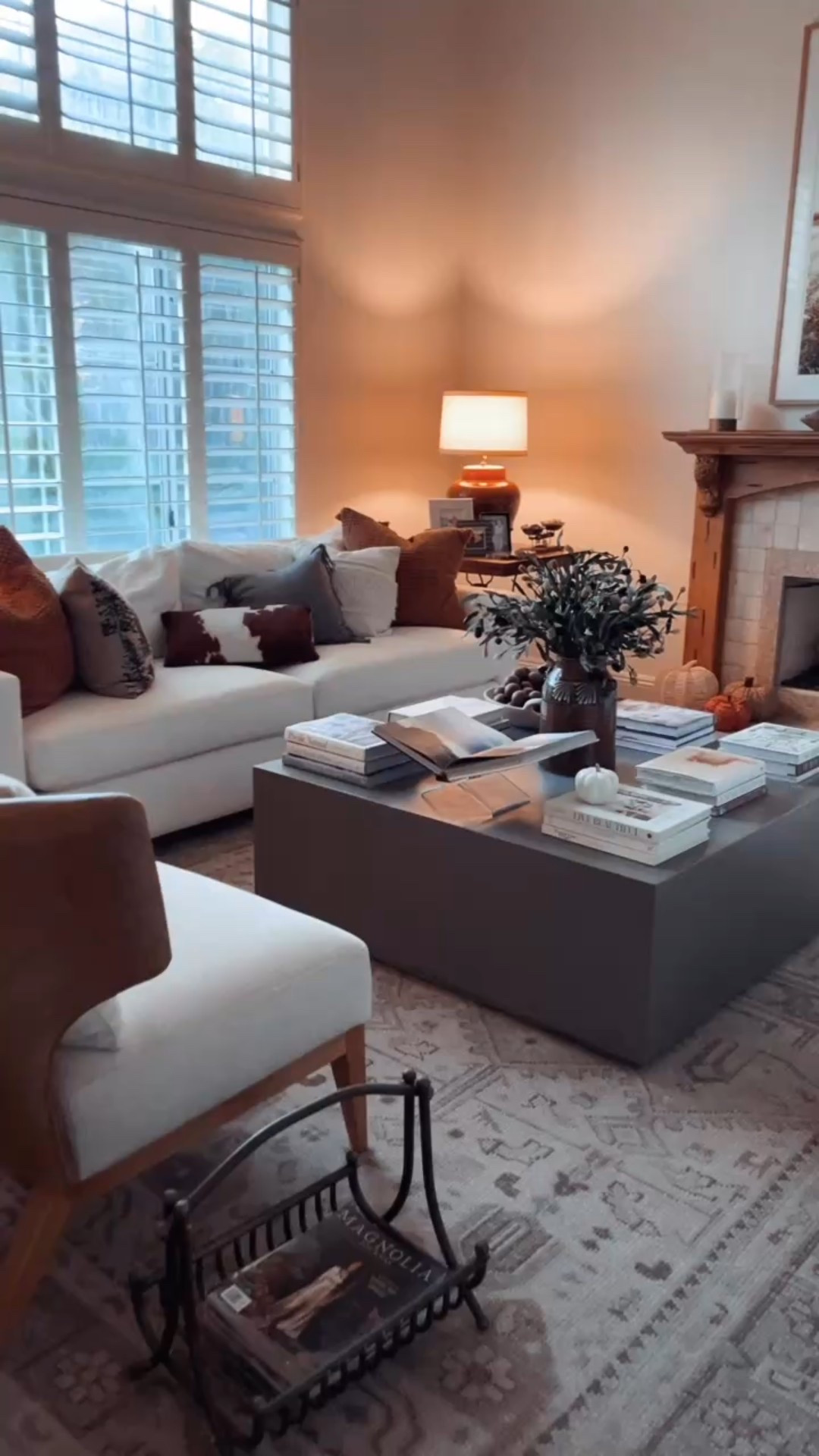 Cozy fall living room vibes! 🙌🏻

#couch #sofa #yorksquarearm #potterybarn #lamps #lighting #coffeetabledecor #cozycorner

#LTKHome #LTKSeasonal #LTKHoliday