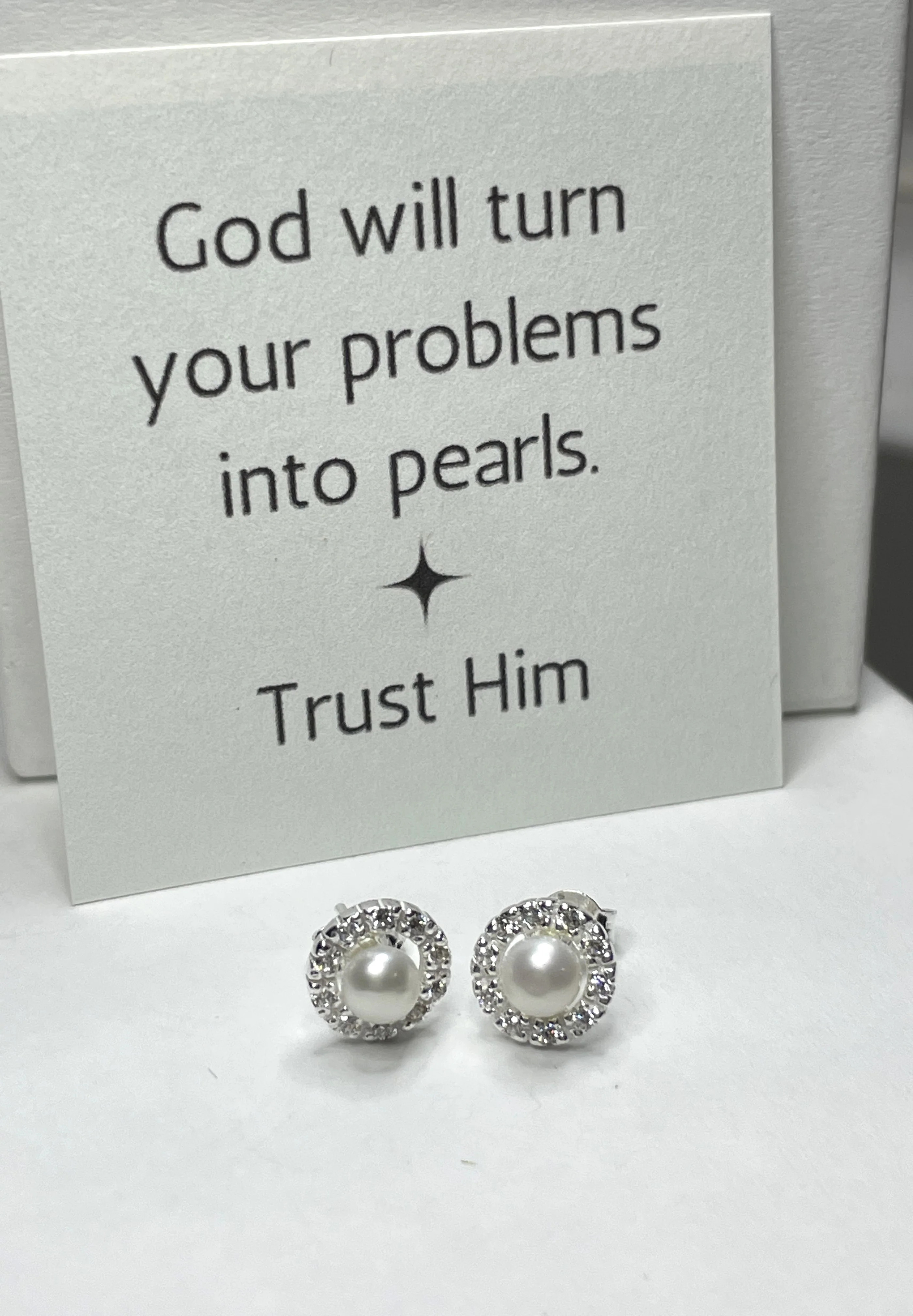 Freshwater Pearl Studs | Gravie's