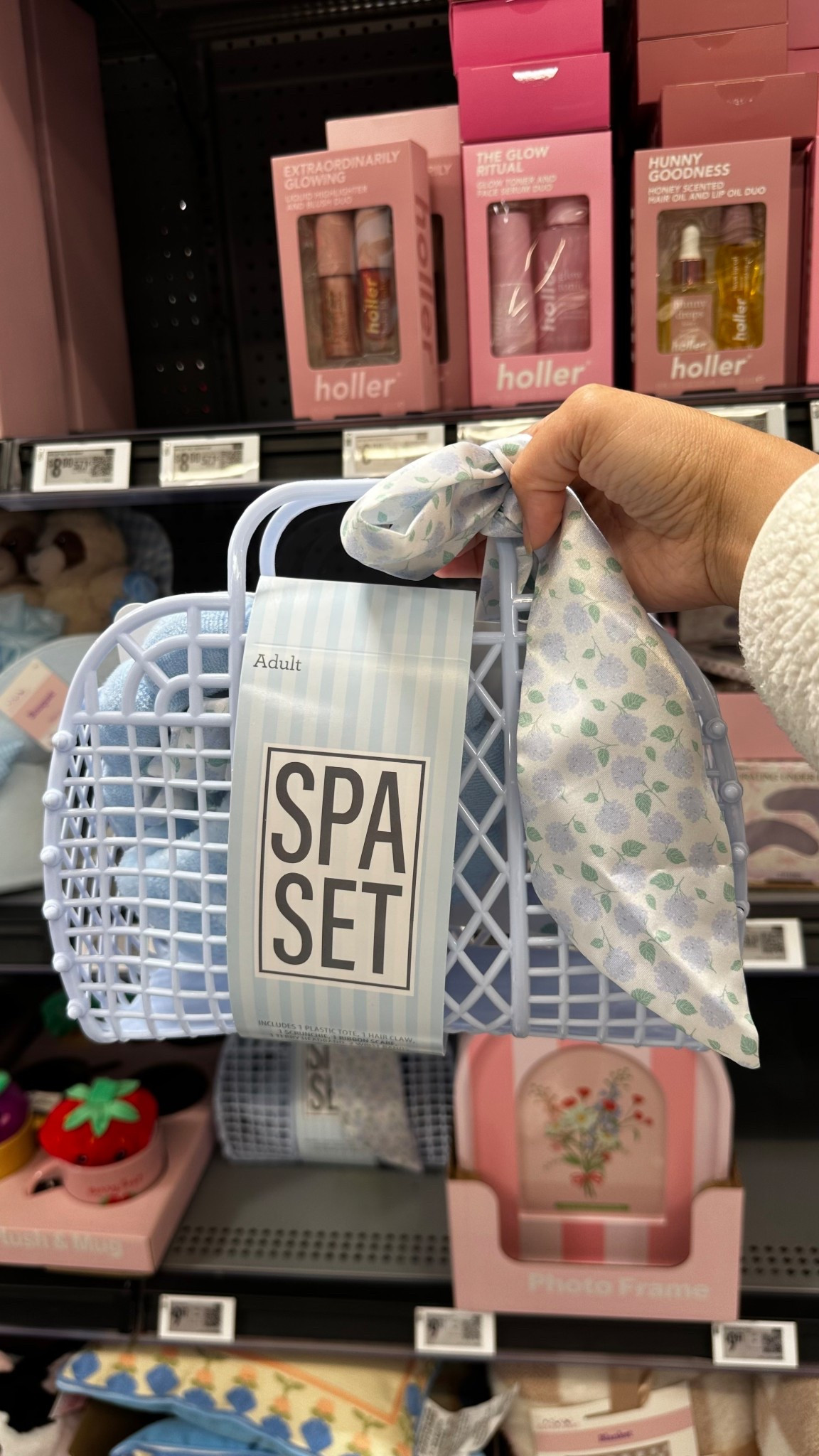 A "spa day in a box" for the woman who deserves the world. 🛁🧖‍♀️
: #SpaDay #Relaxation #GiftInspo

#LTKselfcare #LTKMothersDay #LTKSeasonal