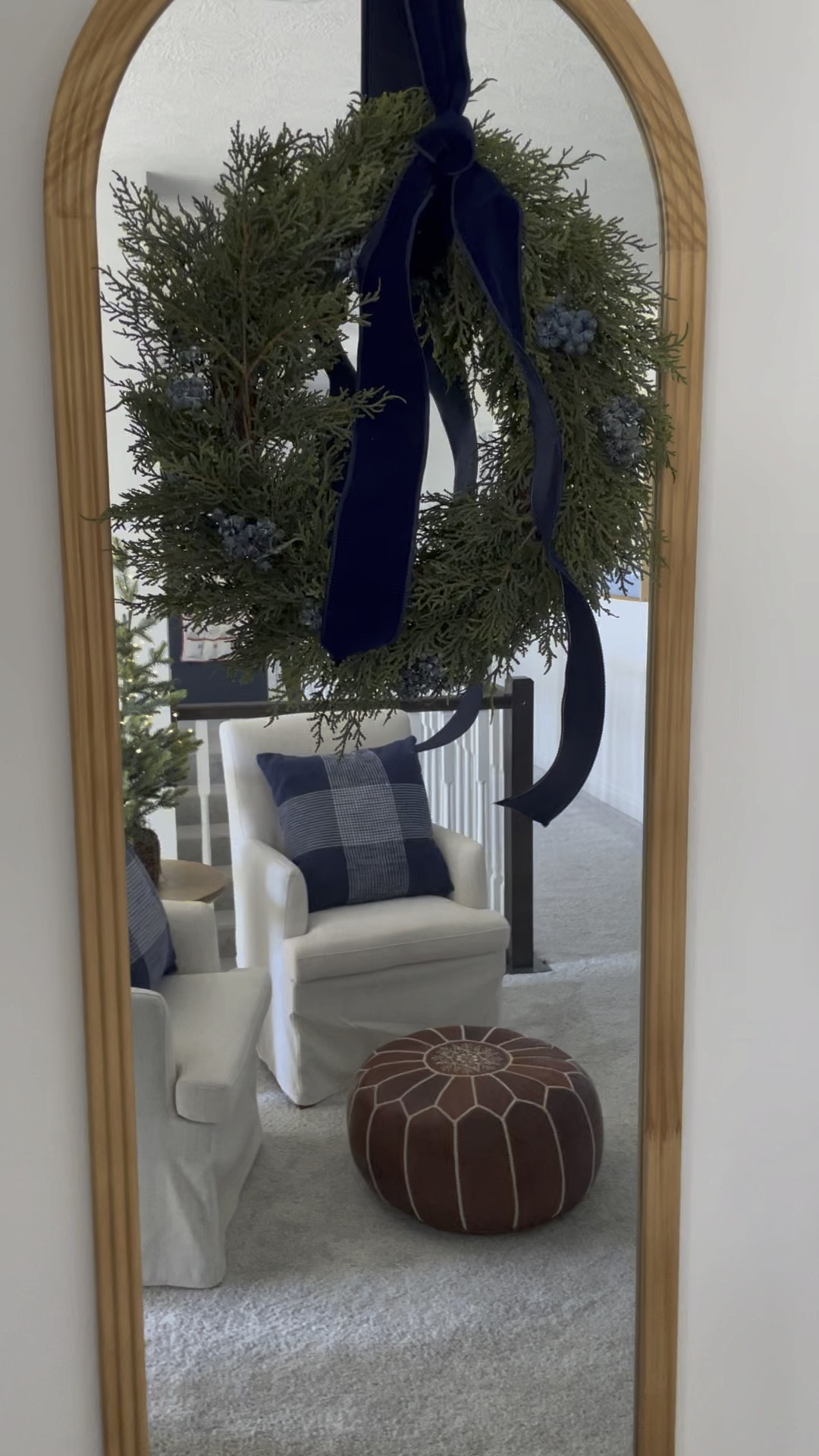 Adding little bits of Christmas cheer to our upstairs hallway...

#LTKHome #LTKHoliday #LTKVideo