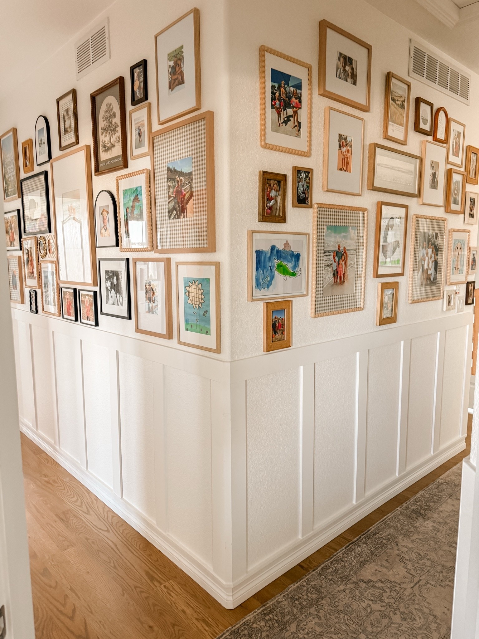 Family photo gallery wall!! Frames linked.