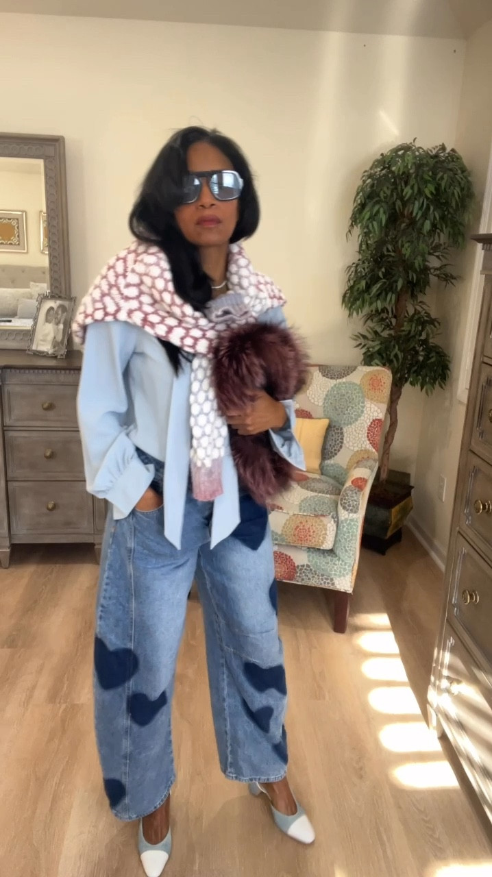 #winteroutfit #sweaters #chanel

#LTKStyleTip #LTKOver40 #LTKCyberWeek