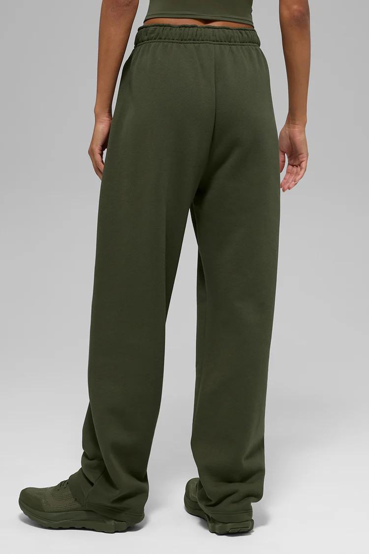 Accolade Straight Leg Sweatpant - Green Olive | Alo Yoga (US)