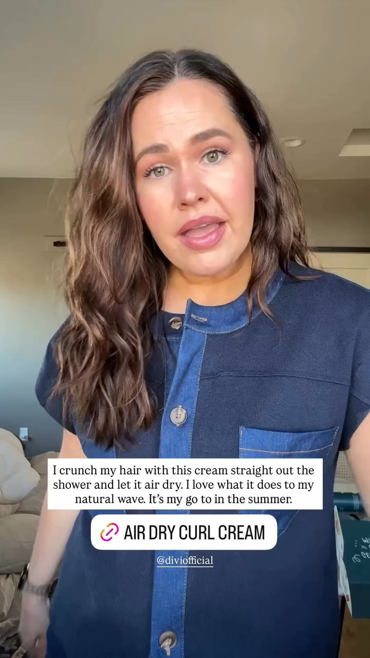 I crunch my hair with this cream straight out the shower and let it air dry. I love what it does to my natural wave. It’s my go to in the summer.  @diviofficial