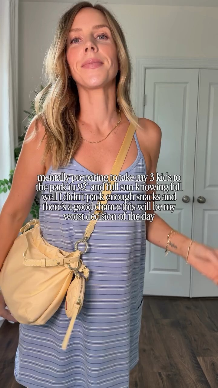 This dress is going to be a summer staple! Sized up to M for a tiny bit of extra length!