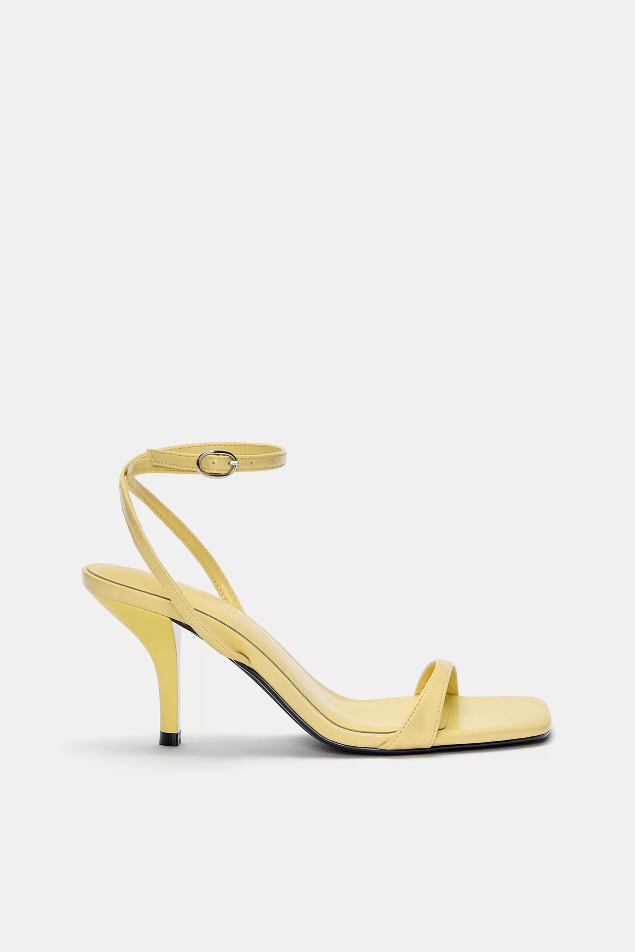 Heeled sandals | PULL and BEAR UK