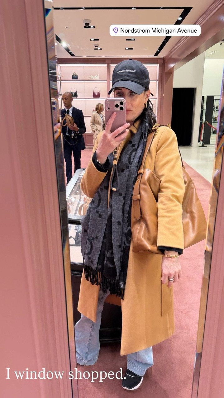 I window shopped. @akaliaofficial @gucci @nordstrom @amazon @spanx #spanxpartner @reebok