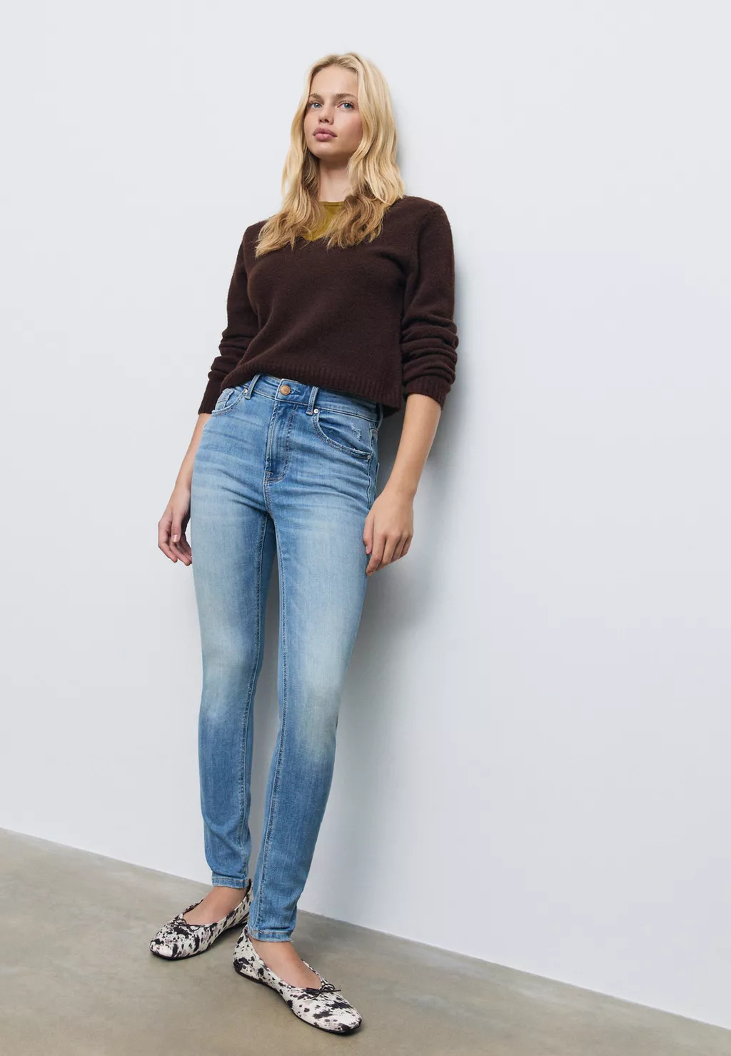 D07 Regular waist skinny jeans - Women's Jeans | Stradivarius United Kingdom | Stradivarius (UK)