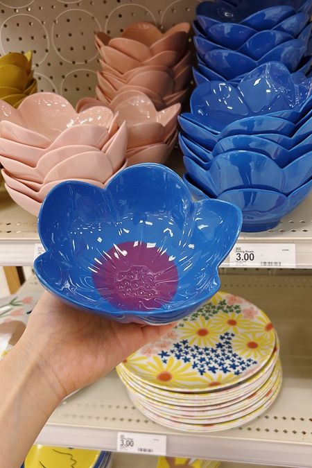 How cute are these flower bowls from Target! Perfect for spring & Easter :)

#target #dining #kitchen #home #family #homedecor #easter #springg

#LTKhome #LTKparties #LTKfamily