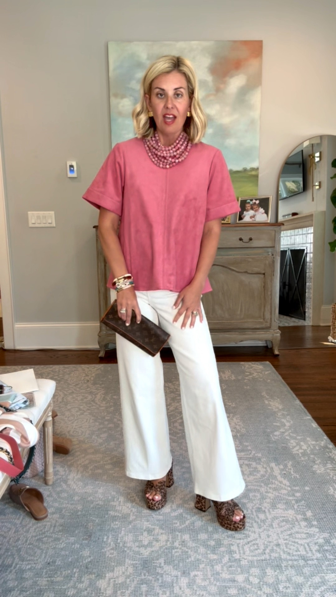 The Emmy top we all know & love. Styling my fave Spanx jeans all the ways!! 
Sizing:
Jeans - xs petite 
Top - xs
Heels 8 tts 

 Codes:
*Allie + Bess - Cathrine20