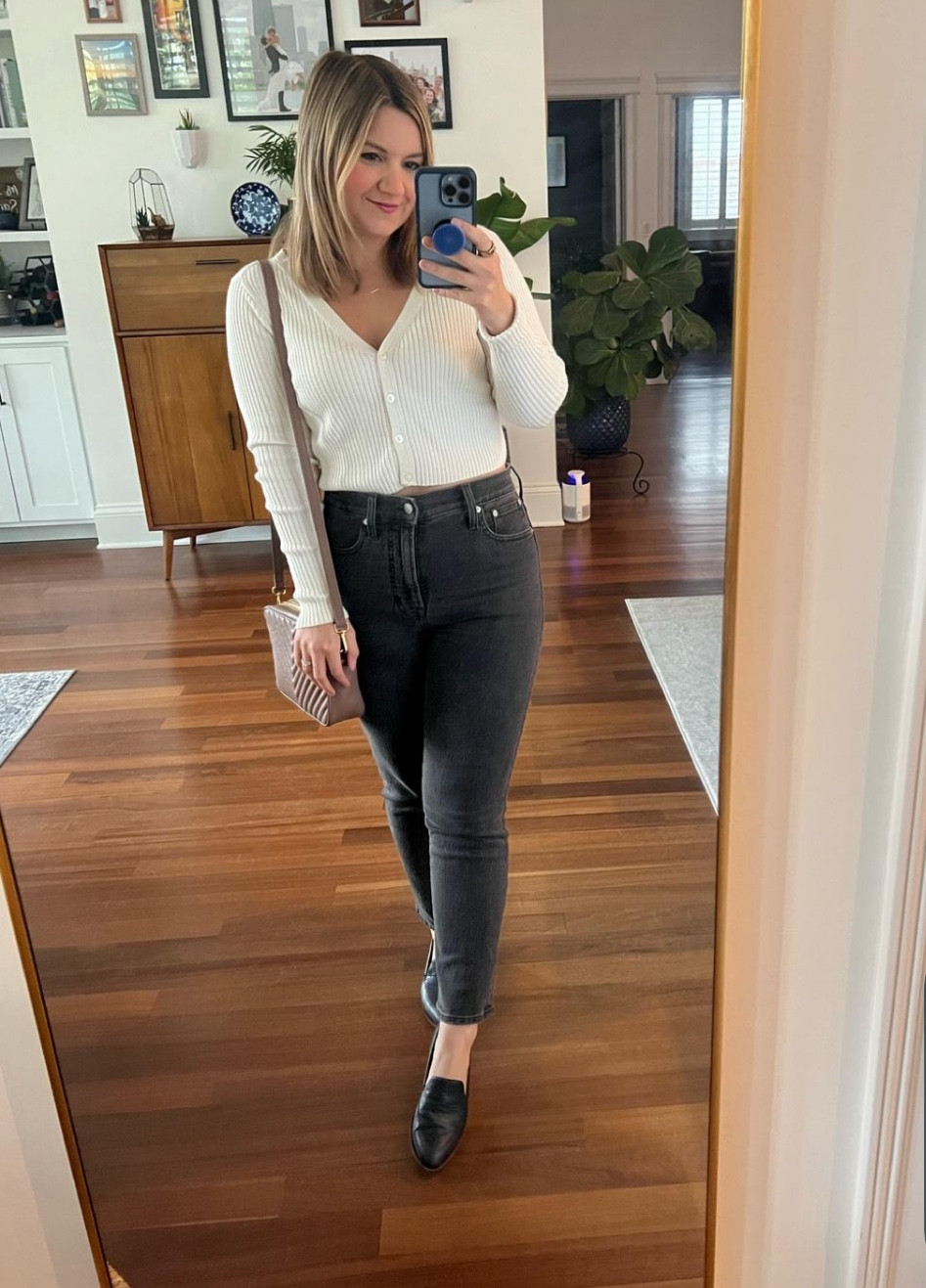 Jeans on sale! Wearing a 26 petite. 

#LTKSale #LTKsalealert #LTKfindsunder100