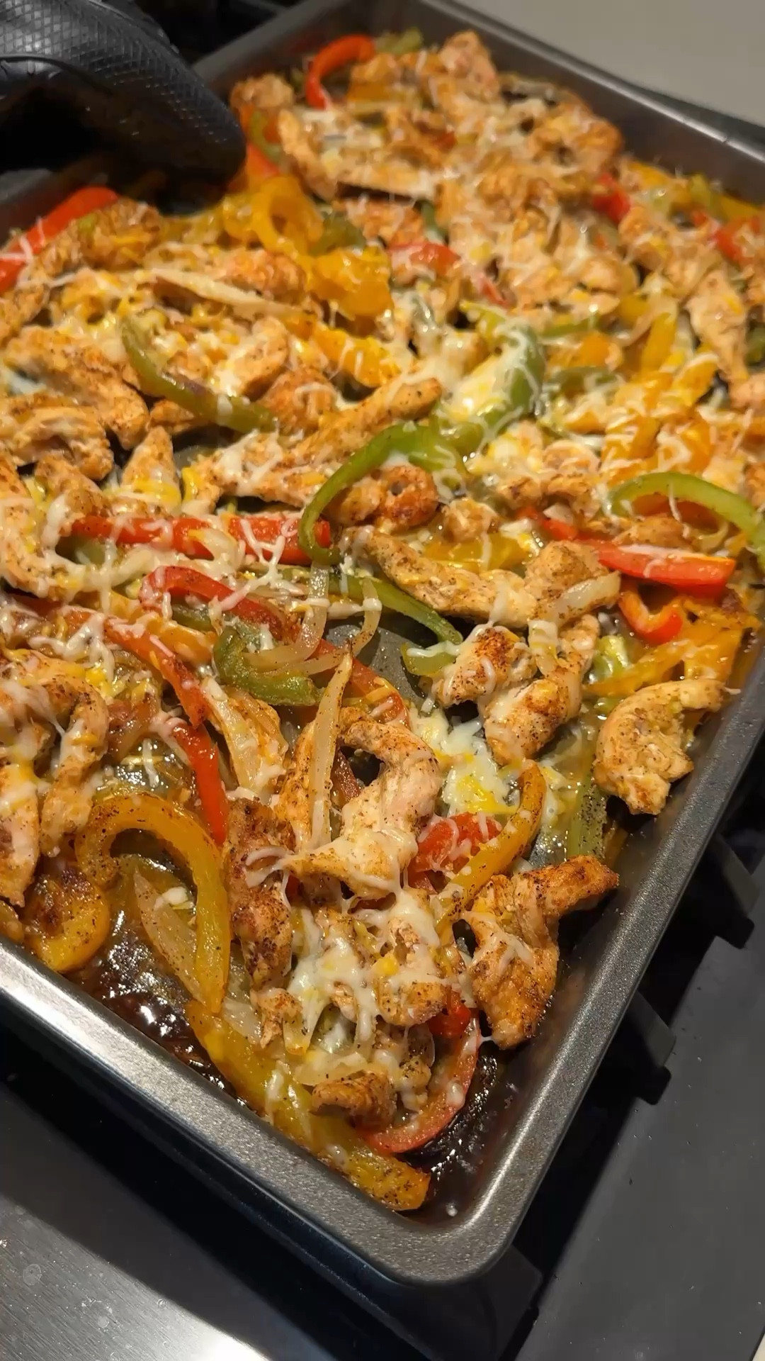 Sheetpan chicken fajitas 

#LTKdayinmylife #LTKmomlife #LTKfoodie
