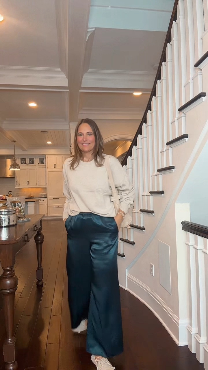 These pants are like non I own until now. They are comfortable with a nice drape, yet heavy enough to hide imperfections.  They come in so many colors.  Honestly, now that I own them in one color, I need
Black, and ivory and …..

#LTKOver40 #LTKootd