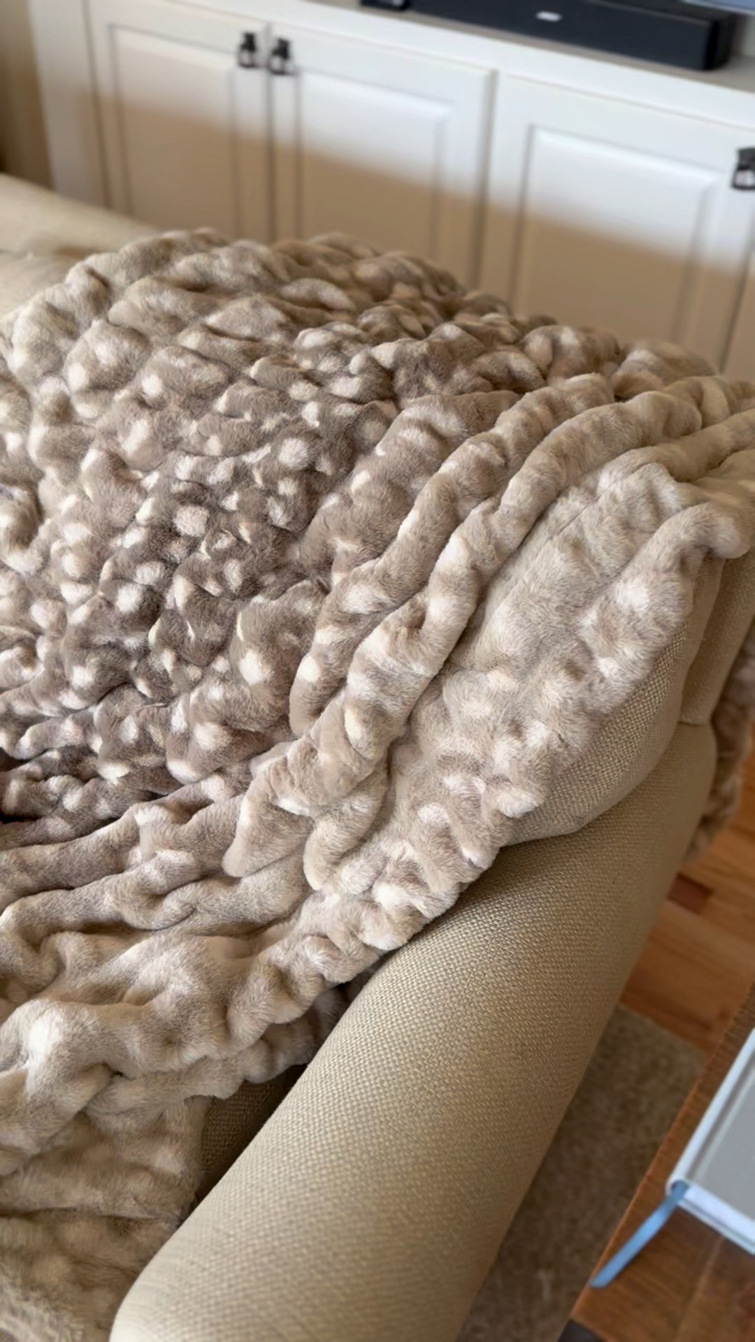 Sharing this beauty again because it’s half off with AUG50 ! Free shipping and $50 gift card along with it too! So many colors and patterns, it’s heavy and luxurious!

Cozy family fall warmth

#LTKSeasonal #LTKHome #LTKFamily