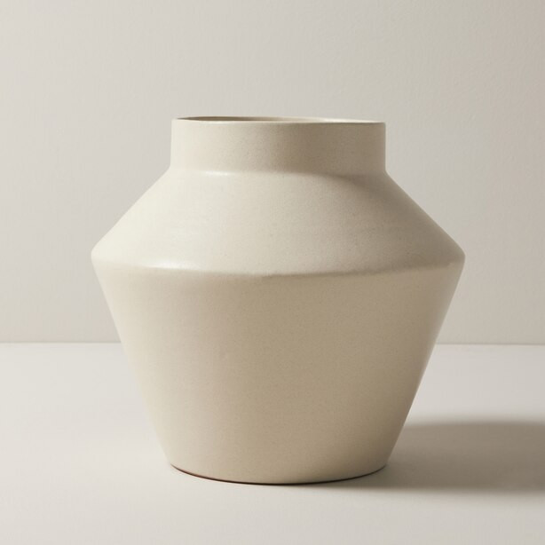 LARGE MODERN TERRACOTTA VASE, CREAM | Indigo (CA)