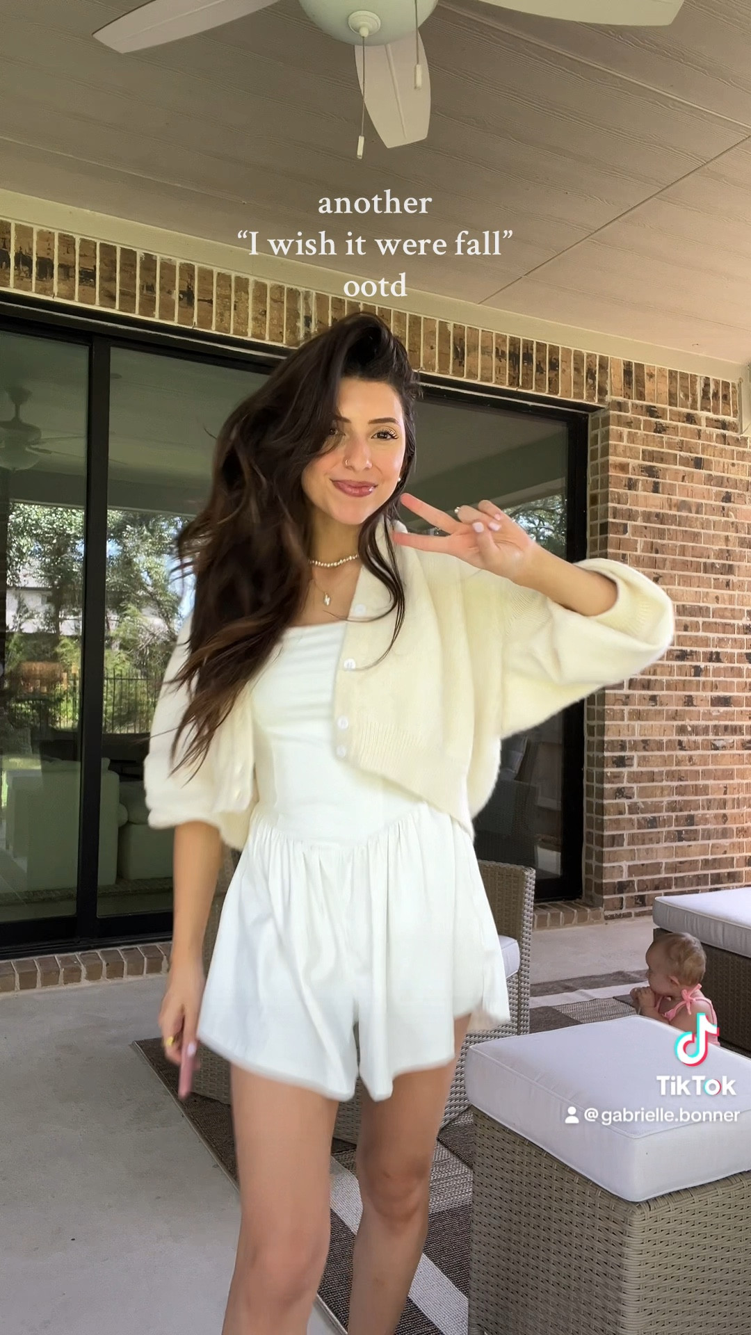 fall transitional ootd | almost fall | cardigan | sweater weather | amazon fashion finds | athleisure

#LTKVideo #LTKBacktoSchool #LTKStyleTip