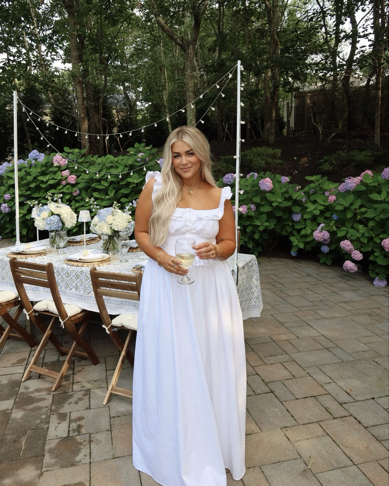 Hamptons camera roll so far 🐚🫶🏼🌞🌊

White set // size 8 
Romper // large 
White mini dress // 10
Shelby’s dress // medium 