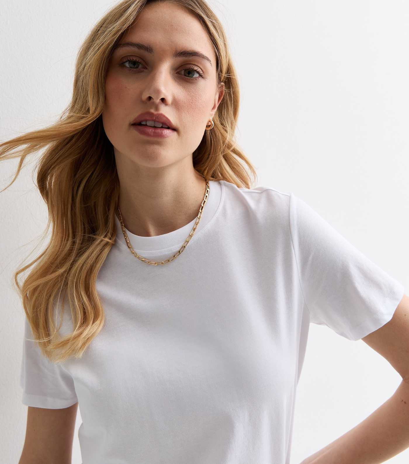 White Cotton Crew Neck T-Shirt | New Look | New Look (UK)