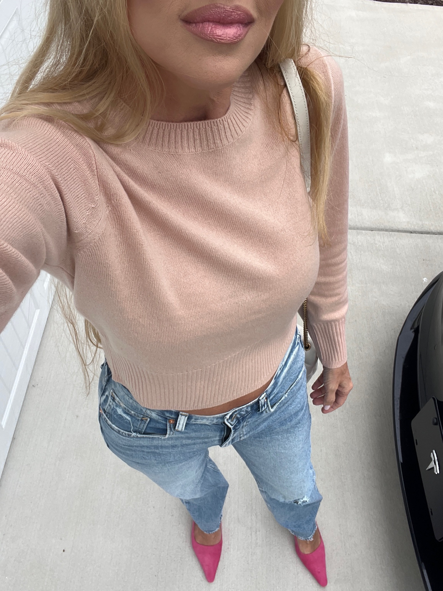 Cashmere cropped tan sweater gap jeans Sam edleman pink suede heels 

#LTKunder50 #LTKunder100 #LTKshoecrush