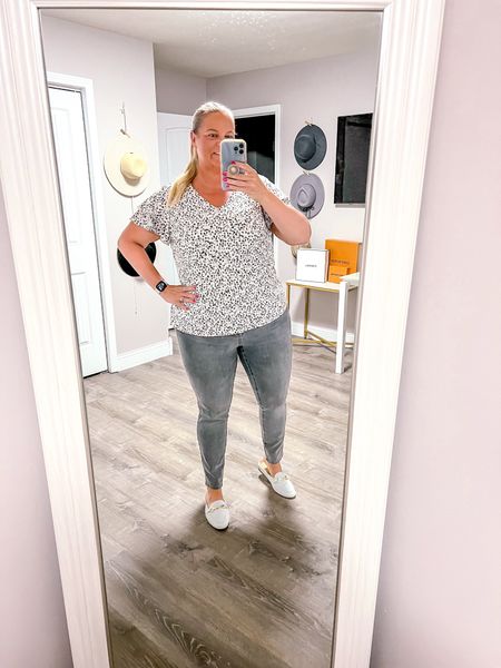 Skinny jeans are not out completely…. I love an easy outfit for the office like this with jeans, a fun blouse, and a pair of flats. 

This outfit was shopped from my own closet and these items are older so linking similar options here. 

Plus size jeans outfit 
Plus size casual jeans outfit 
Plus size office outfit 
Plus size workwear 
Office outfit idea 

#LTKWorkwear #LTKPlusSize #LTKOver40