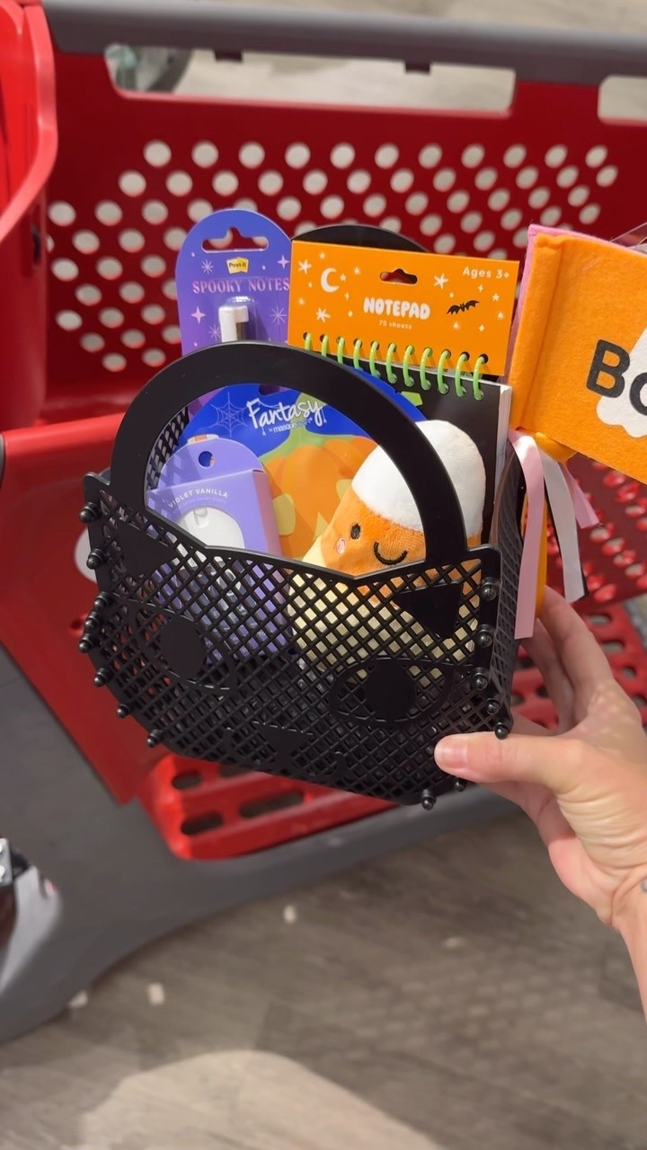 Finding and making an affordable boo basket is easy at Target, all the fillers were $4 or less and the basket is $5 with tons of other options available too! 🎃🕸️🍂🕷️Follow + comment “SHOP” for a link! (make sure you’re following to receive it) ✨ & if you love Holiday finds and gift ideas, follow along for more!