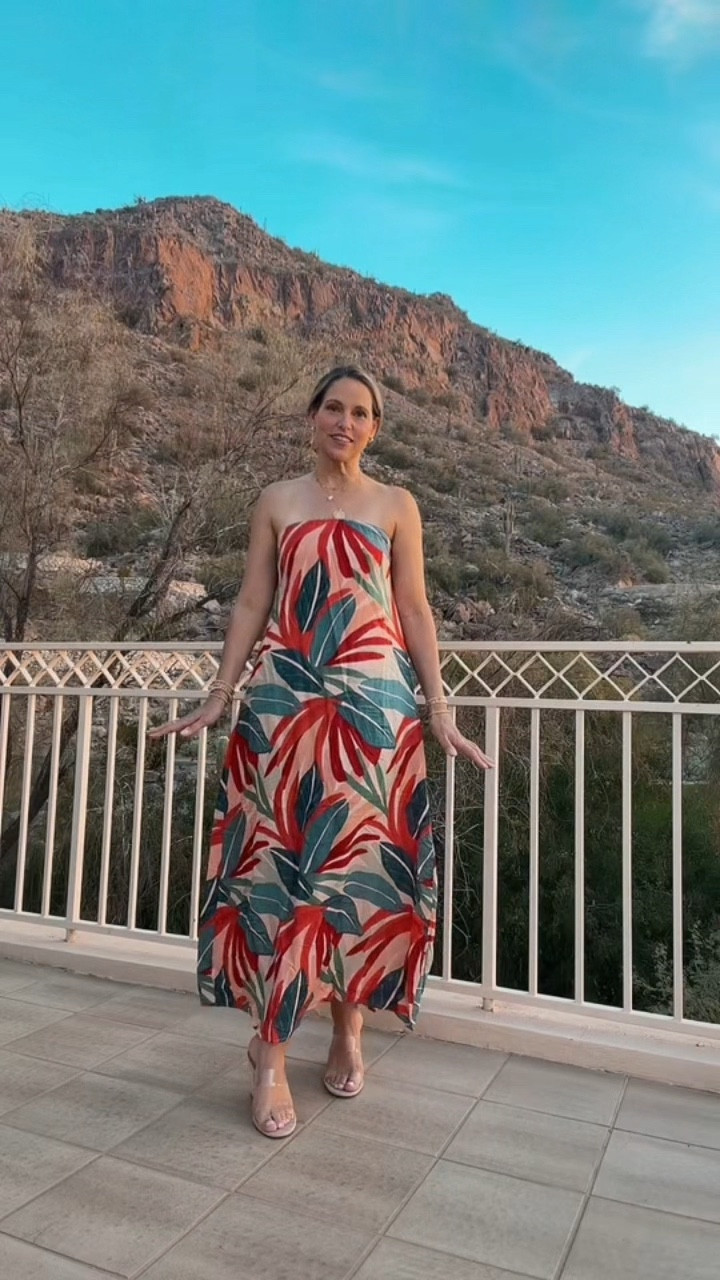 Botanical prints are very on trend.  We love the bow in the back of this dress.  

#LTKootd #LTKdayinmylife #LTKOver40