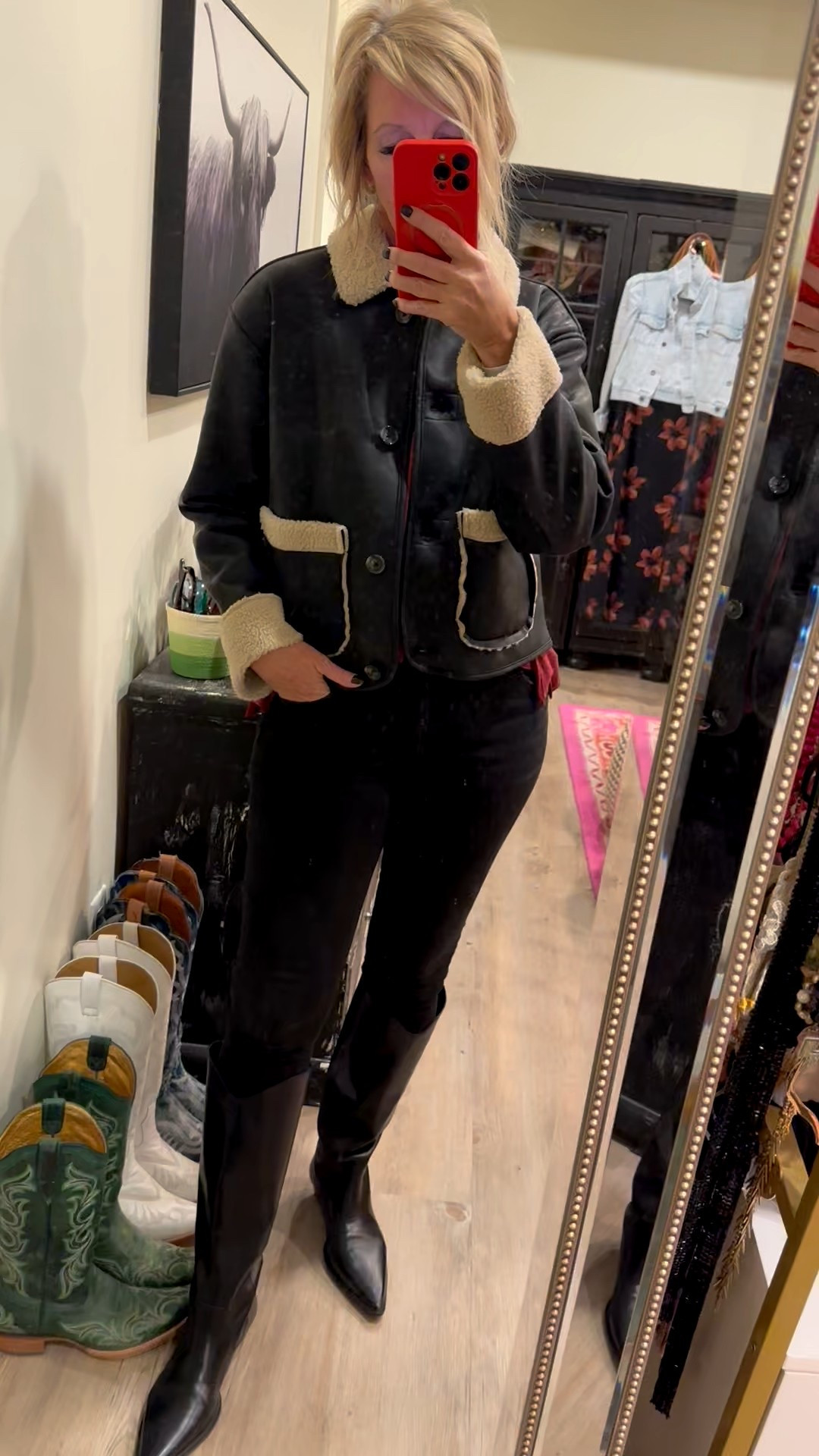 The cutest! Wearing an XS for a super croppy look! 

#LTKmomlife #LTKSeasonal #LTKHoliday