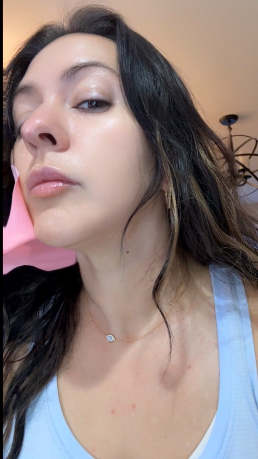Getting rid of my turkey neck 20 min at a time with the Round Labs Chin mask. #roundlabs

#LTKBeauty #LTKselfcare #LTKOver40
