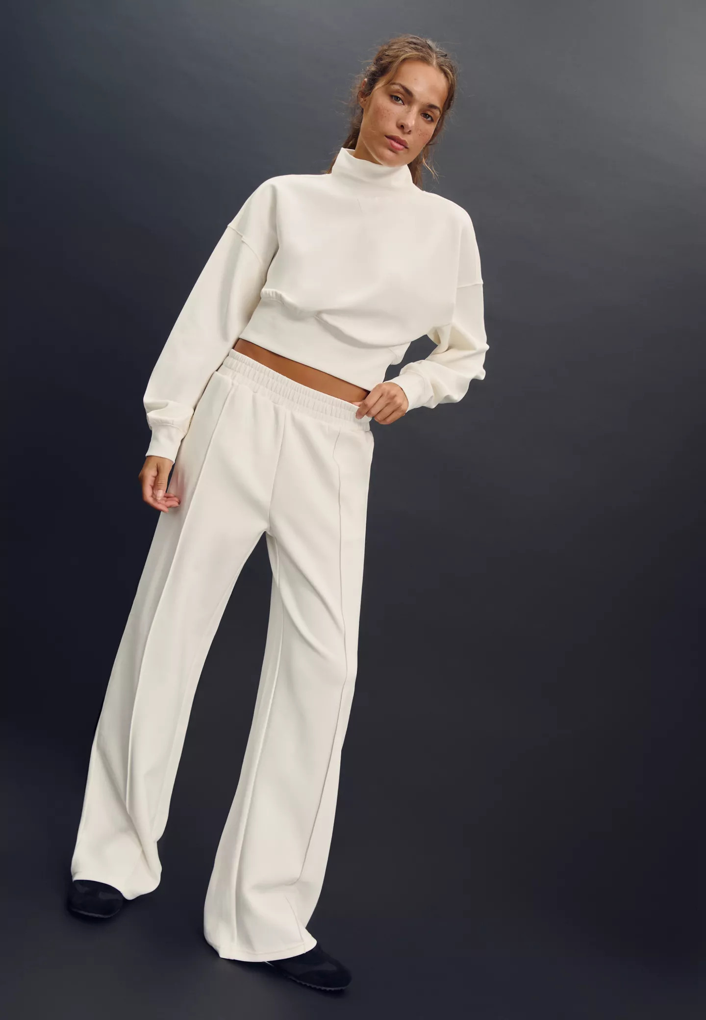 Faded high neck sweatshirt - Women's fashion | Stradivarius United Kingdom | Stradivarius (UK)