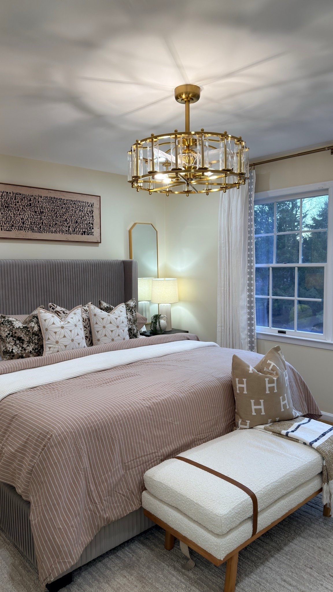 My favorite bed that’s also one of my bestsellers! @Wayfair #Wayfair 



#liketkit #LTKHome #LTKSaleAlert #LTKSeasonal
@shop.ltk
https://liketk.it/66gJn