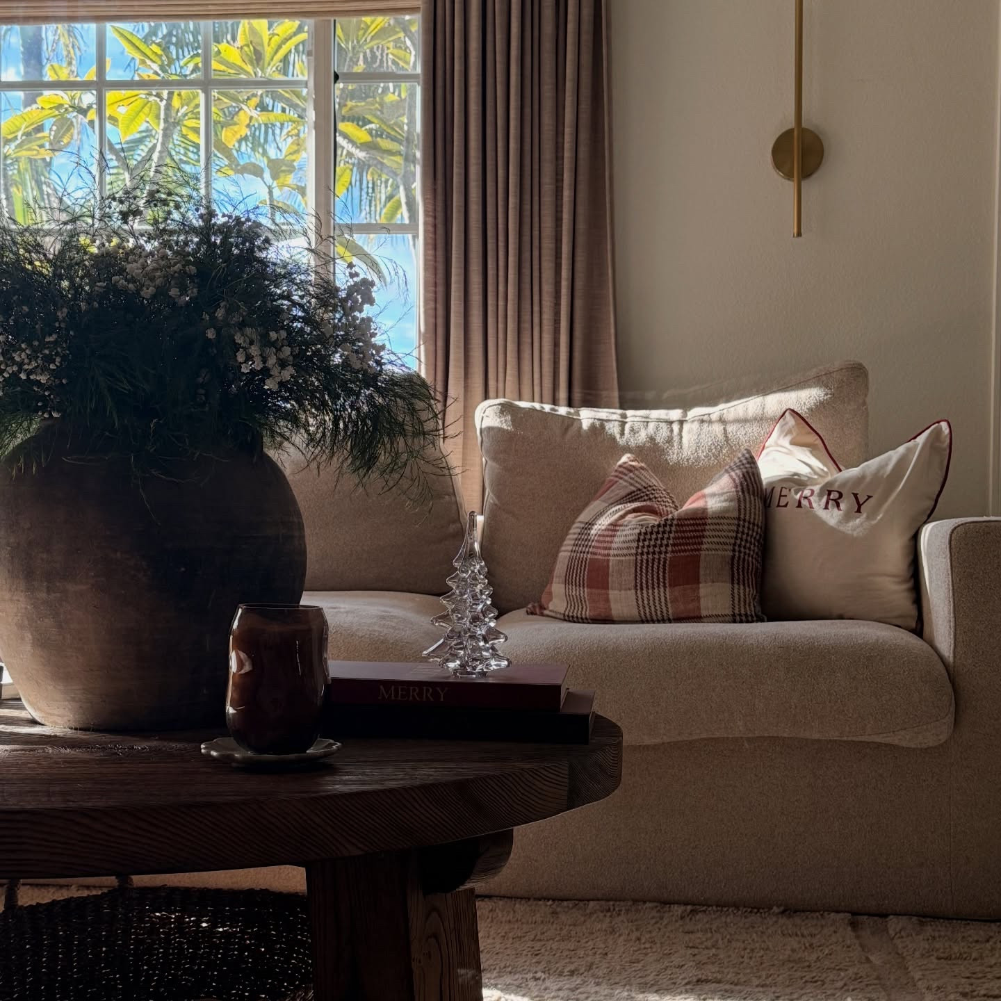 Happy Thanksgiving hope you have an amazing day! 

COMMENT: TURKEY to get links sent to your inbox directly 

Living Room Views/ Home Decor Styling/ Holiday Styling / Coffee Table Decor / Table Styling / living room styling