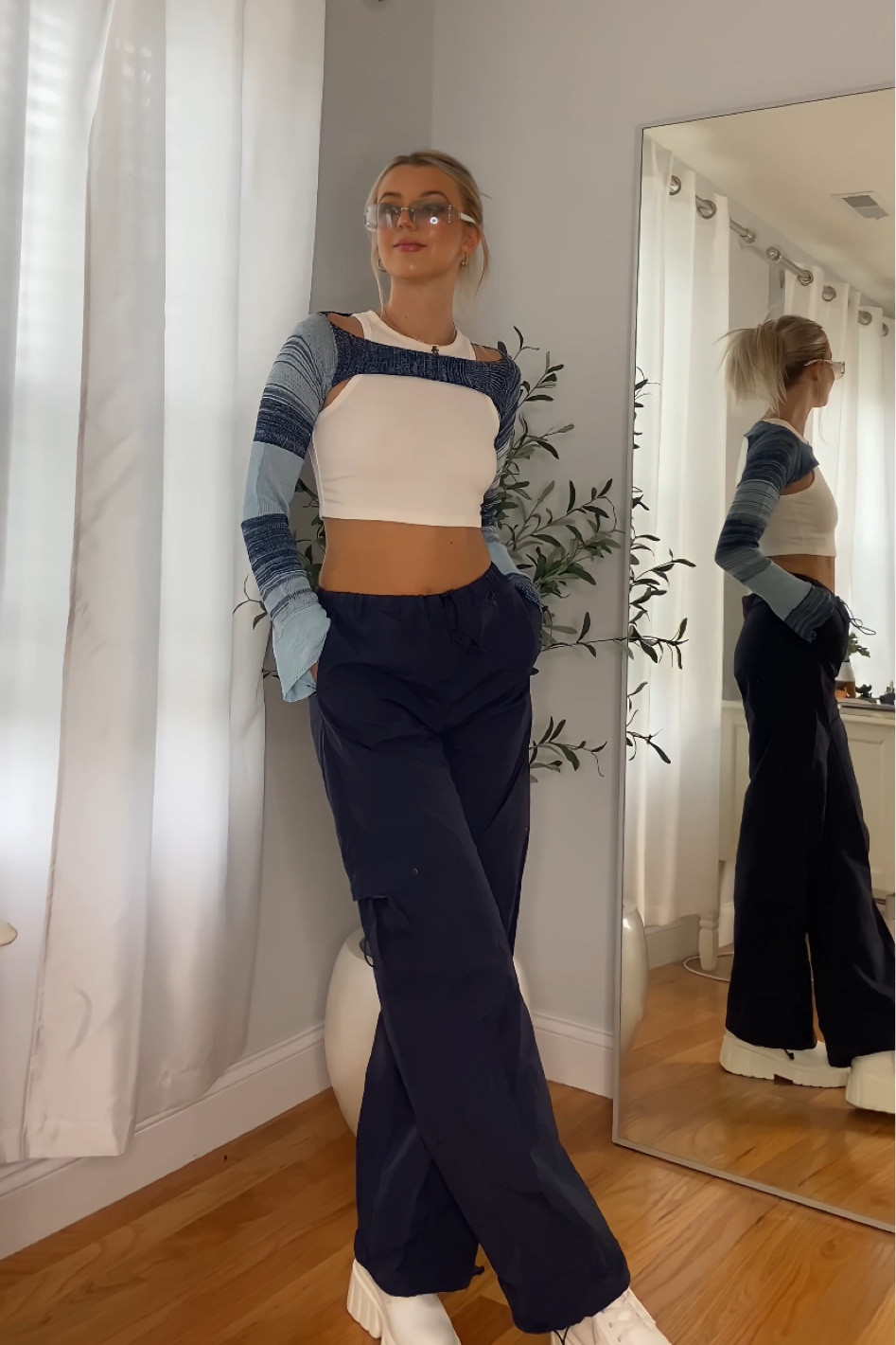 blue street style outfit - bolero outfit - navy blue parachute pants - street fashion - back to school outfit

#LTKBacktoSchool #LTKstyletip