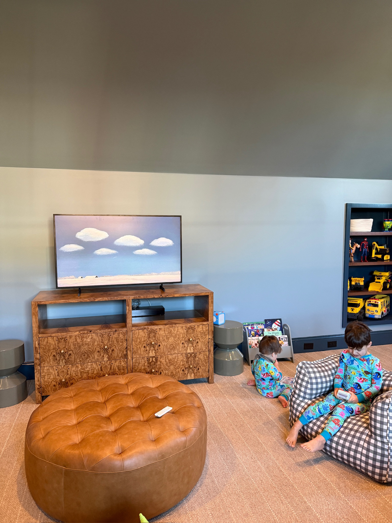 Got this ottoman on Amazon & it looks so high quality!!

Finding Nemo, Nemo Pjs, kids pjs, copper bibs, matching set, baby, bottle, spill proof, boy mom, ottoman, game room, Grace white 

 

#LTKOver40 #LTKHome #LTKKids