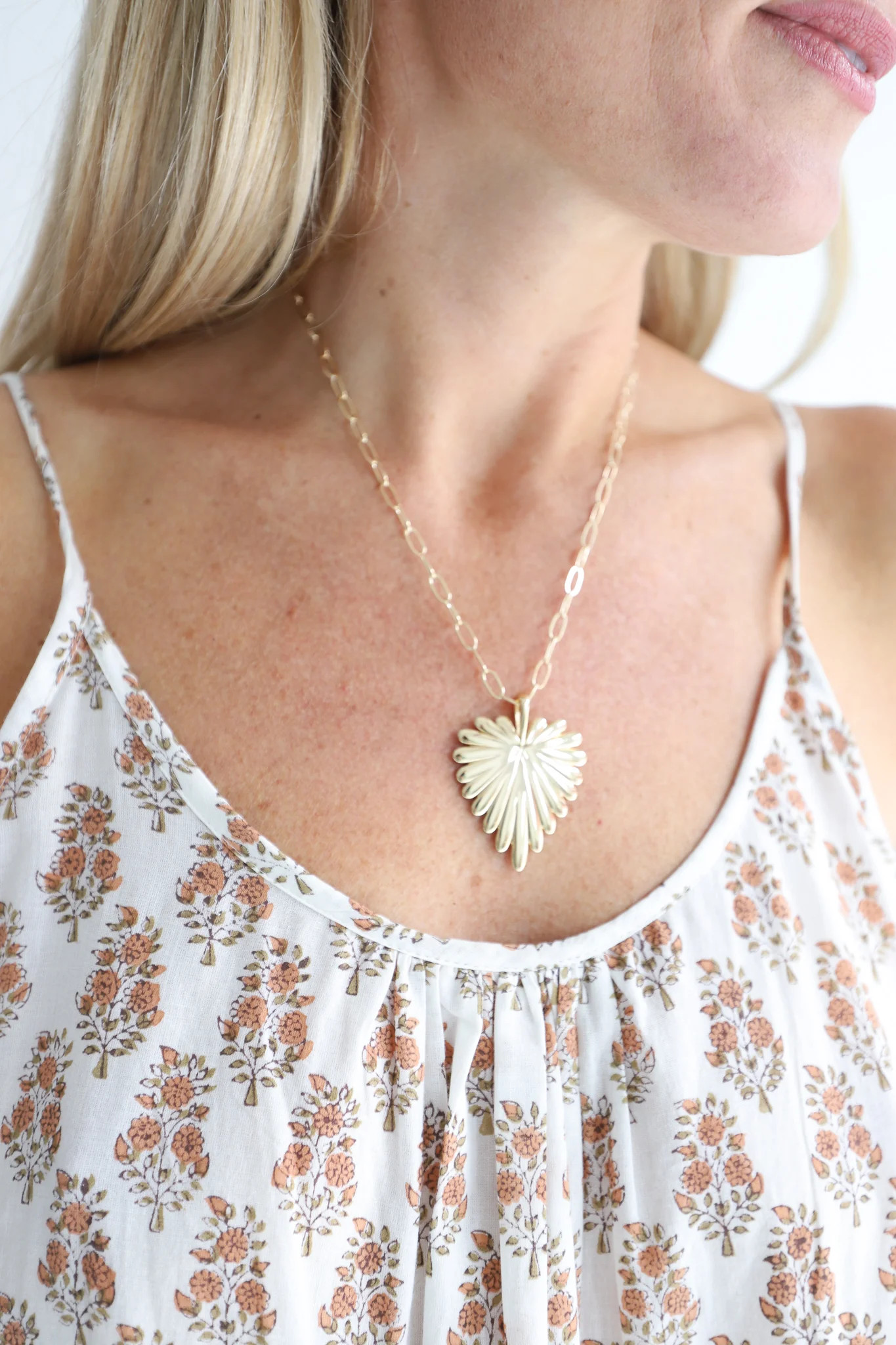 Jane Win Love Full Heart Pendant | Marea