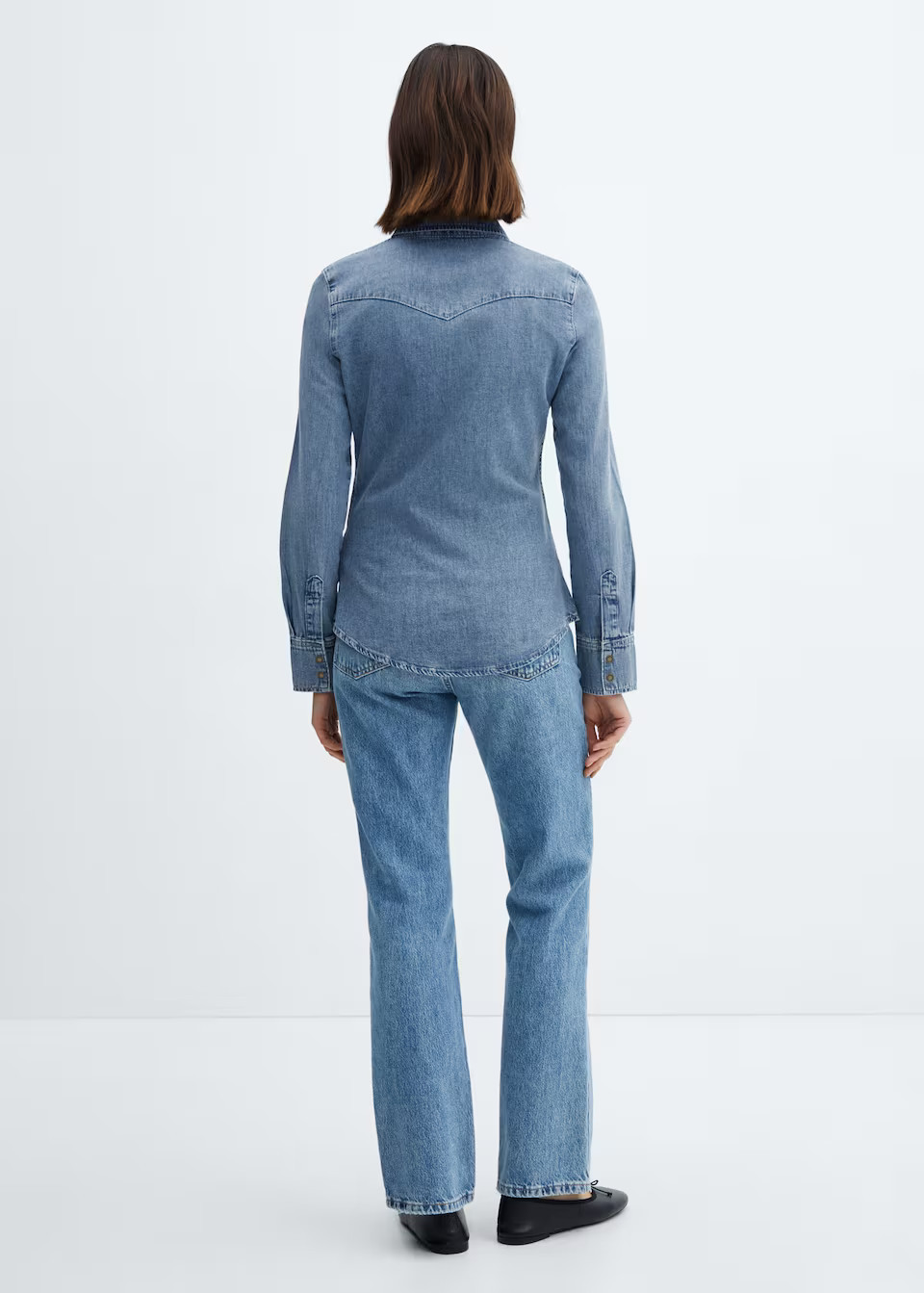 Chemise jean poches -  Femme | Mango France | MANGO (FR)