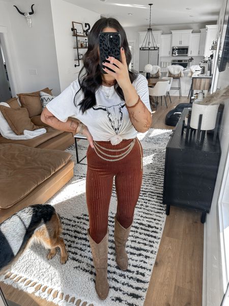 Lace Top — xs
Tee — large
Pants — xs but could’ve done my normal small
Belt — small

country concert outfit | Nashville outfit | western outfit | western fashion | western style | western boots | gold chain belt | graphic tee | cow skull tee | velvet pants 



#LTKfindsunder50 #LTKstyletip #LTKfindsunder100