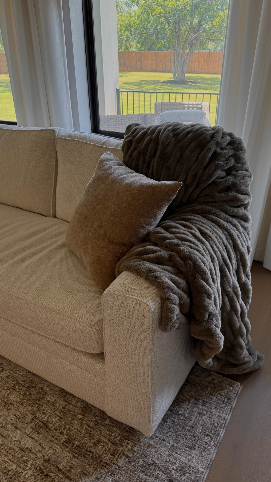 coziest & highest quality blanket  