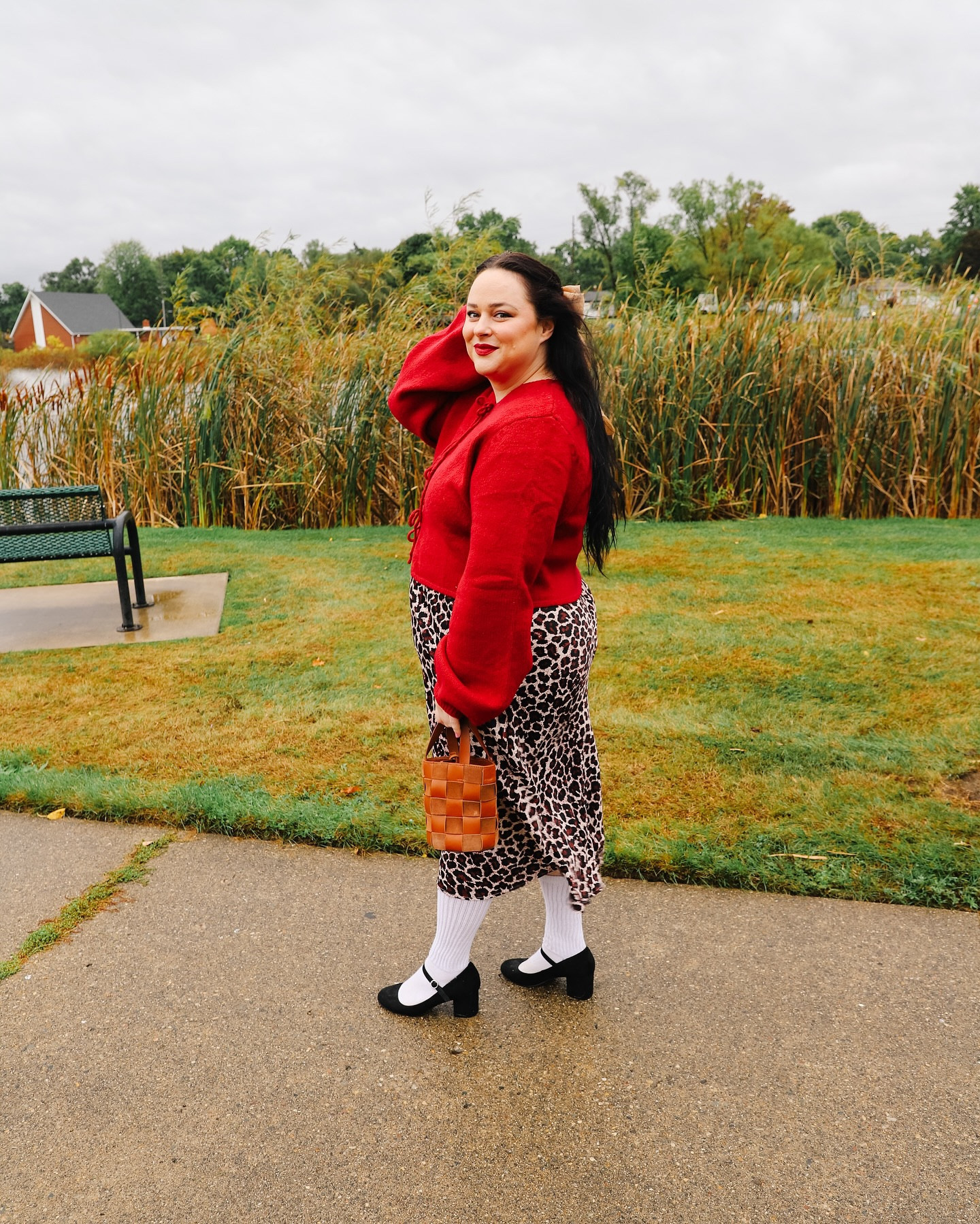 ❤️ So much to do and only so many hours in a day. ⏰ Anyone else feeling totally overwhelmed with everything right now? Nah? Just me? Cool, cool. 🫂 Hugs to anyone else going through it, we got this, you’re not alone. Everyone is feeling it right now. ❤️

Thank goodness for cute fashion. 😉

Cardigan: @nuuly 
Skirt: @anthropologie 
Bow / Socks: @amazon 
Shoes: @torrid 
Bag: @jcrew