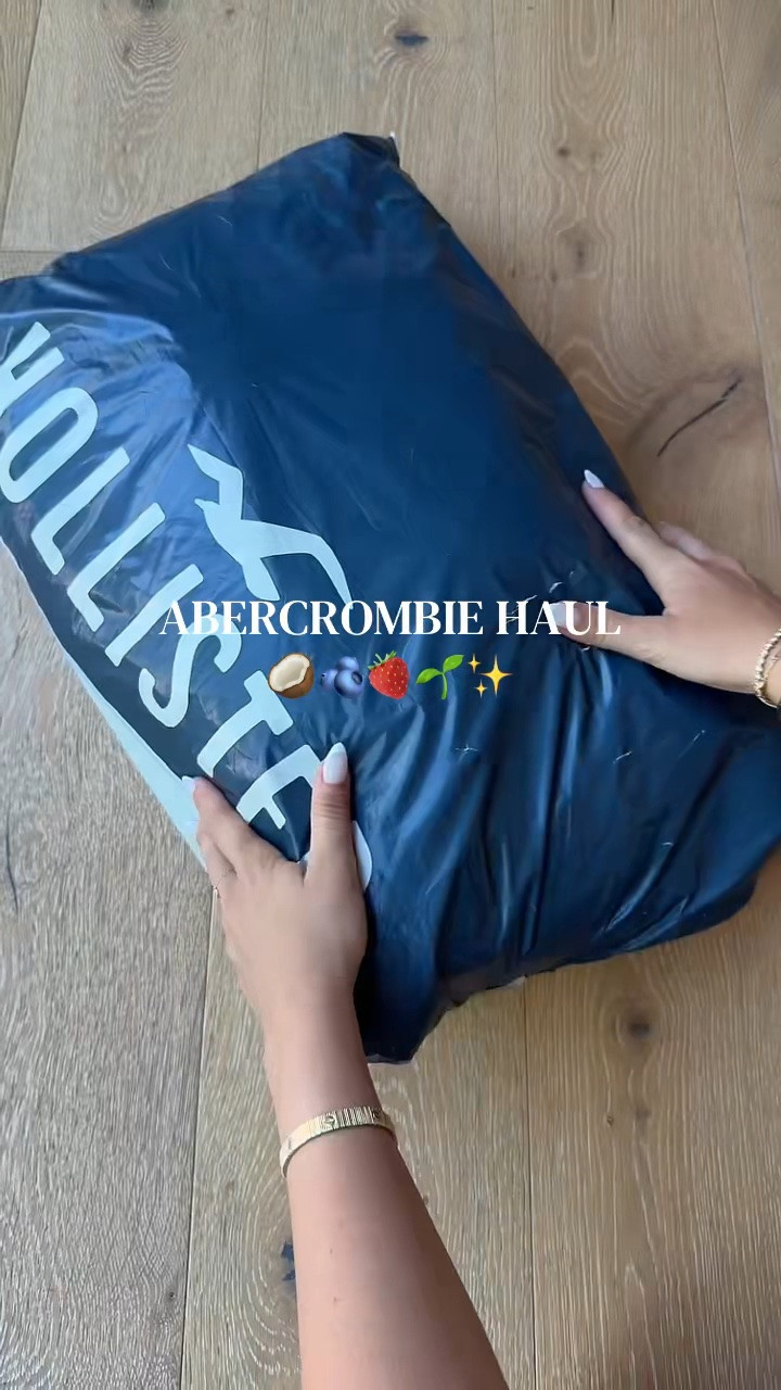 Abercrombie Haul ✨￼I will post a try on of these new arrivals soon! My order will be 🔗 on my LTK.

@abercrombie