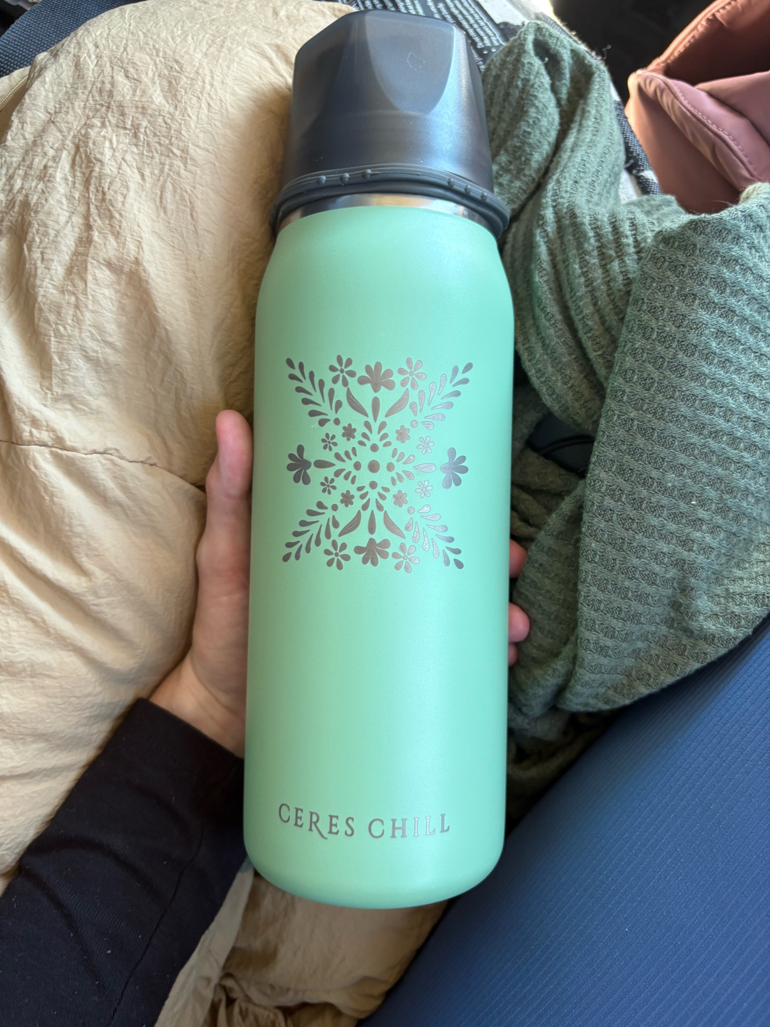 Ceres Chill is a game changer for breastfeeding moms!!  A sleek, hassle free way to pump and store milk on the go! An amazing product to make motherhood easier #brewstfeedingmom #momlife #breastfeeding 