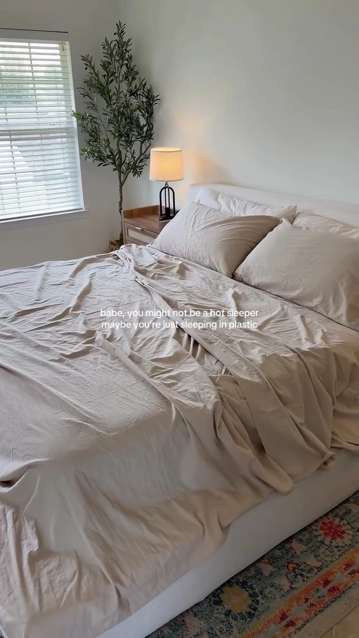Crisp breathable linen 🙂‍↕️🙂‍↕️ #linensheets #linenbedding #bedsheets #cozybedroom #naturalbedding