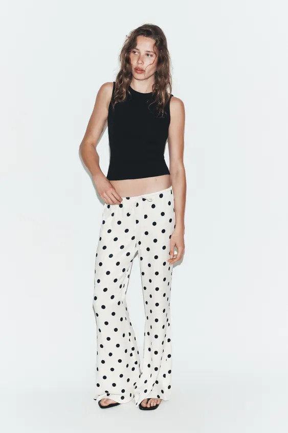 Mid-rise pants with adjustable drawstring waist. Wide leg. | Zara US