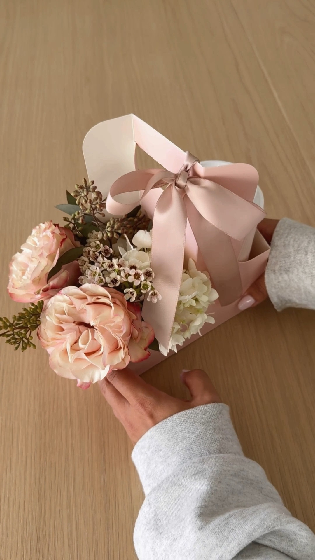 Valentines gift idea for anyone on your list (also super cute for birthdays!)
Coffee + flowers 💐 

#valentines #valentinesteachergift #valentinesgiftidea #amazon #coffee #drinkcarrier #giftspo #giftidea #birthdaygift #teachergift 

#LTKValentine #LTKmomlife #LTKSeasonal