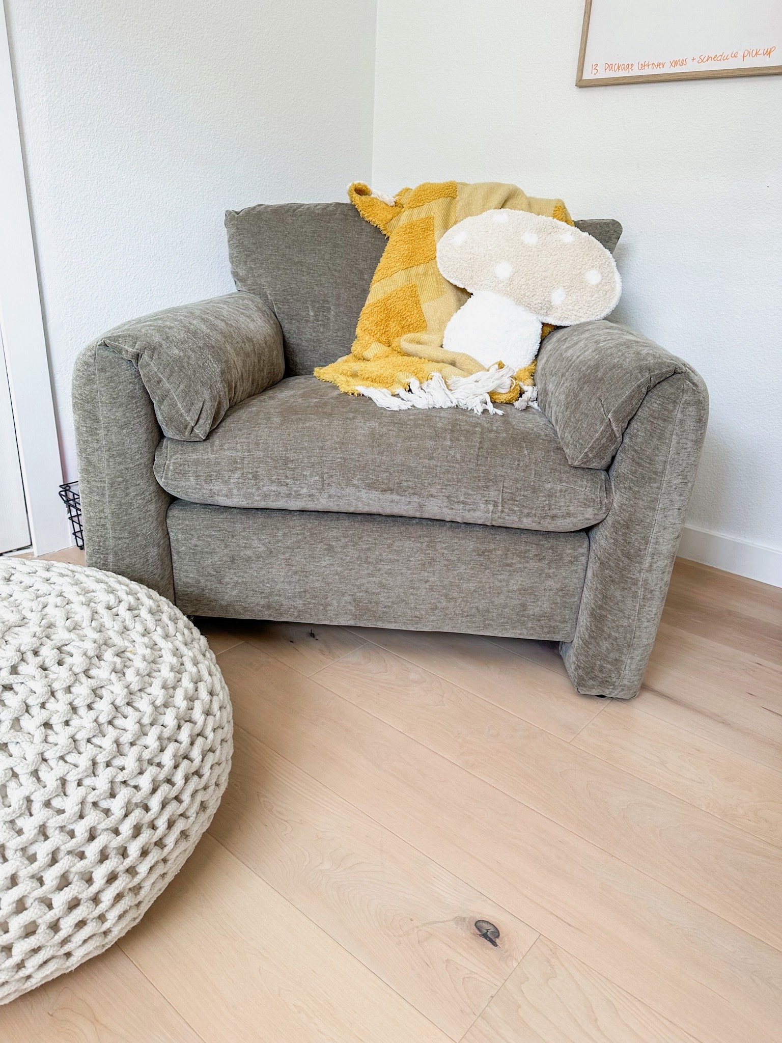 Oversized cozy office chair 

#LTKHome