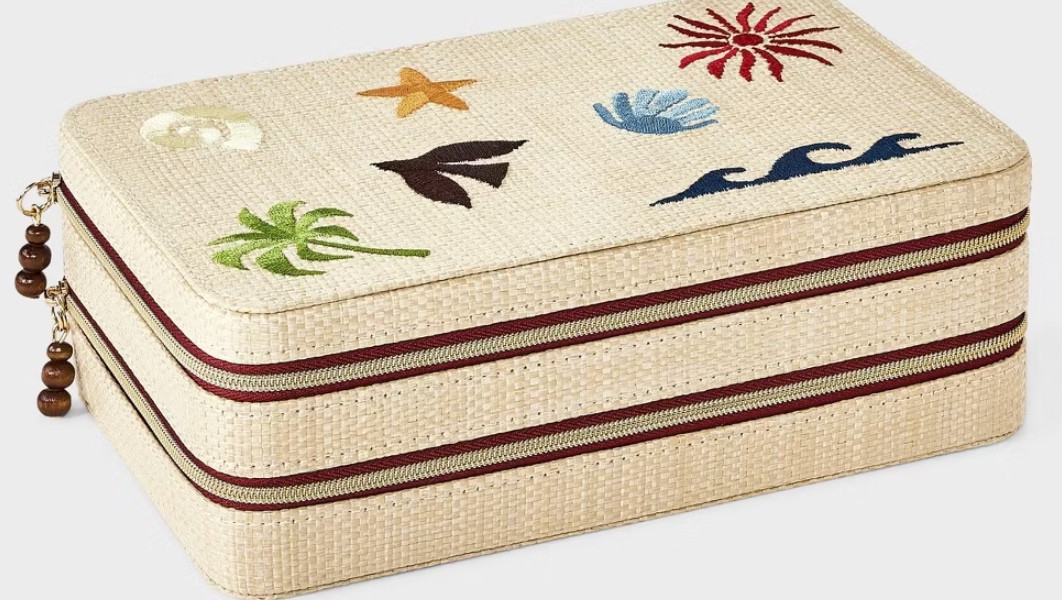 Target travel jewelry storage case

#LTKBeauty #LTKmomlife #LTKTravel