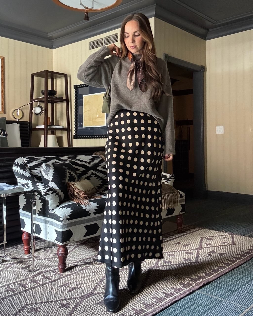 Tuesday OOTD
Sweater- @Madewell 
Skirt- @Target out of stock, linked similar 
Boots- @jcrew 
Purse- @abercrombie out of stock, linked similar 
Jewelry- @electricpicks 

#LTKootd #LTKgrwm