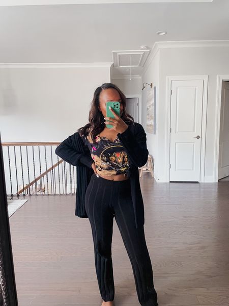 Cute loungewear
Casual work from home outfit
Wfh outfit inspo
