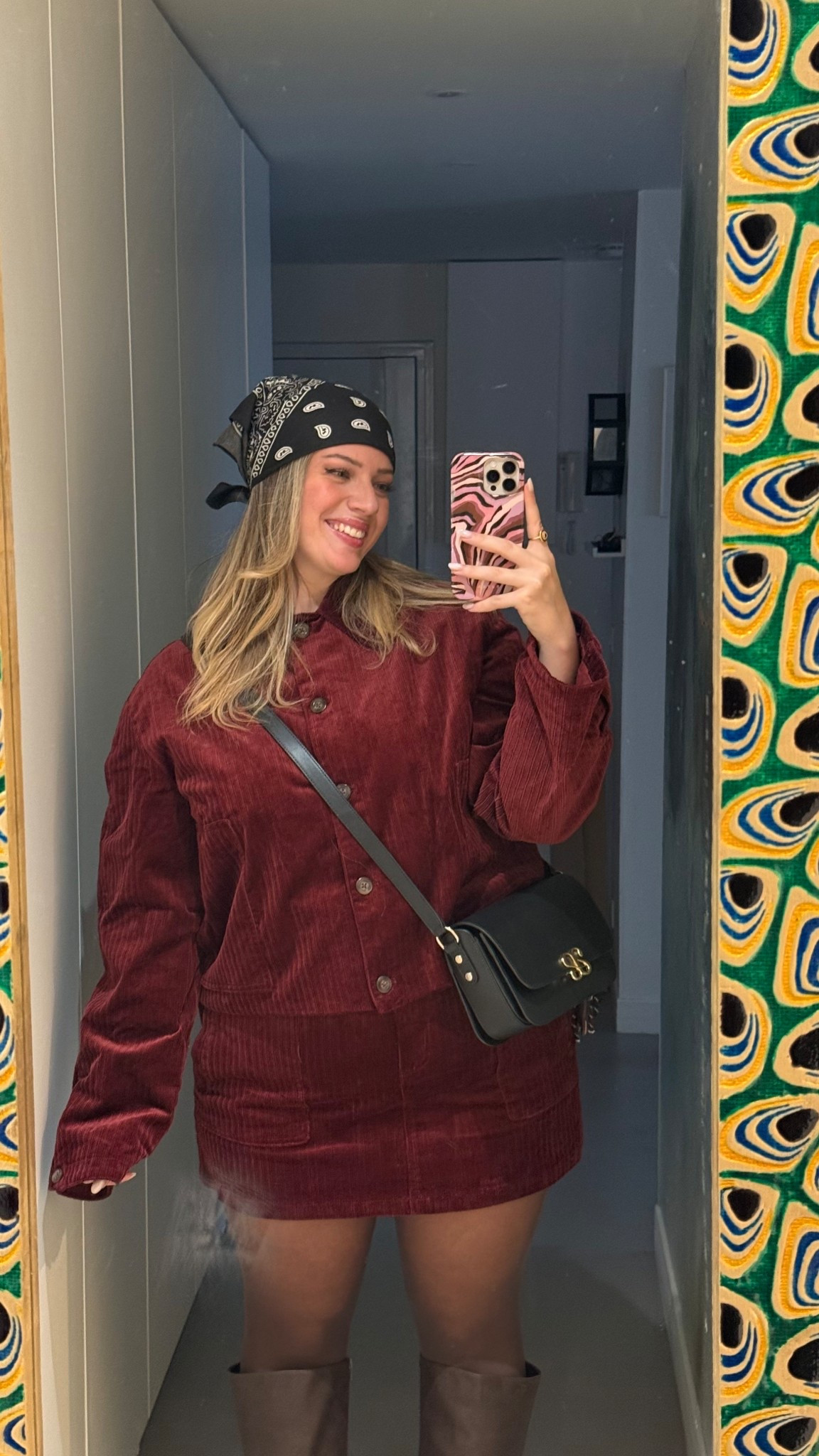 Je porte du L en haut (44/46) et du 46 en bas (je fais du 48 mais ça taille grand et c’est stretch!) 🥰

#LTKplussize